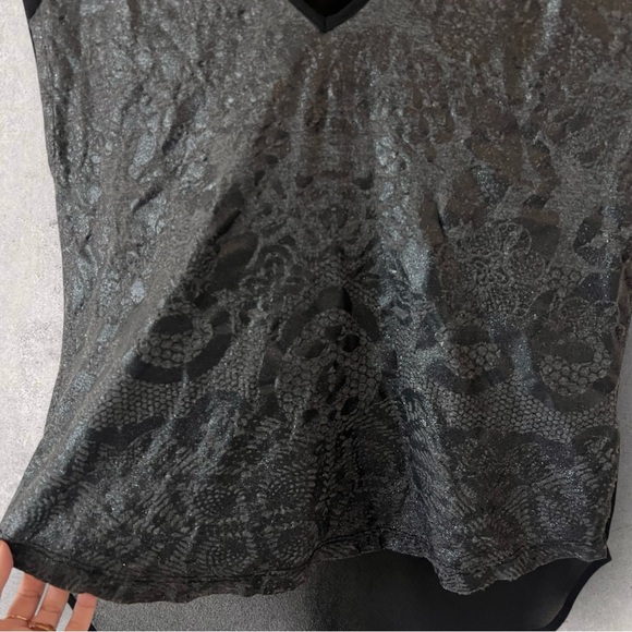 7 For All Mankind Faux Lace Shimmer Black Sheer Back High Low Top Size XS - Picture 2 of 11
